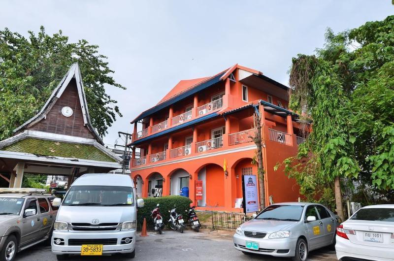 The Orange Pier Guesthouse Ban Bang Chak  Екстер'єр фото